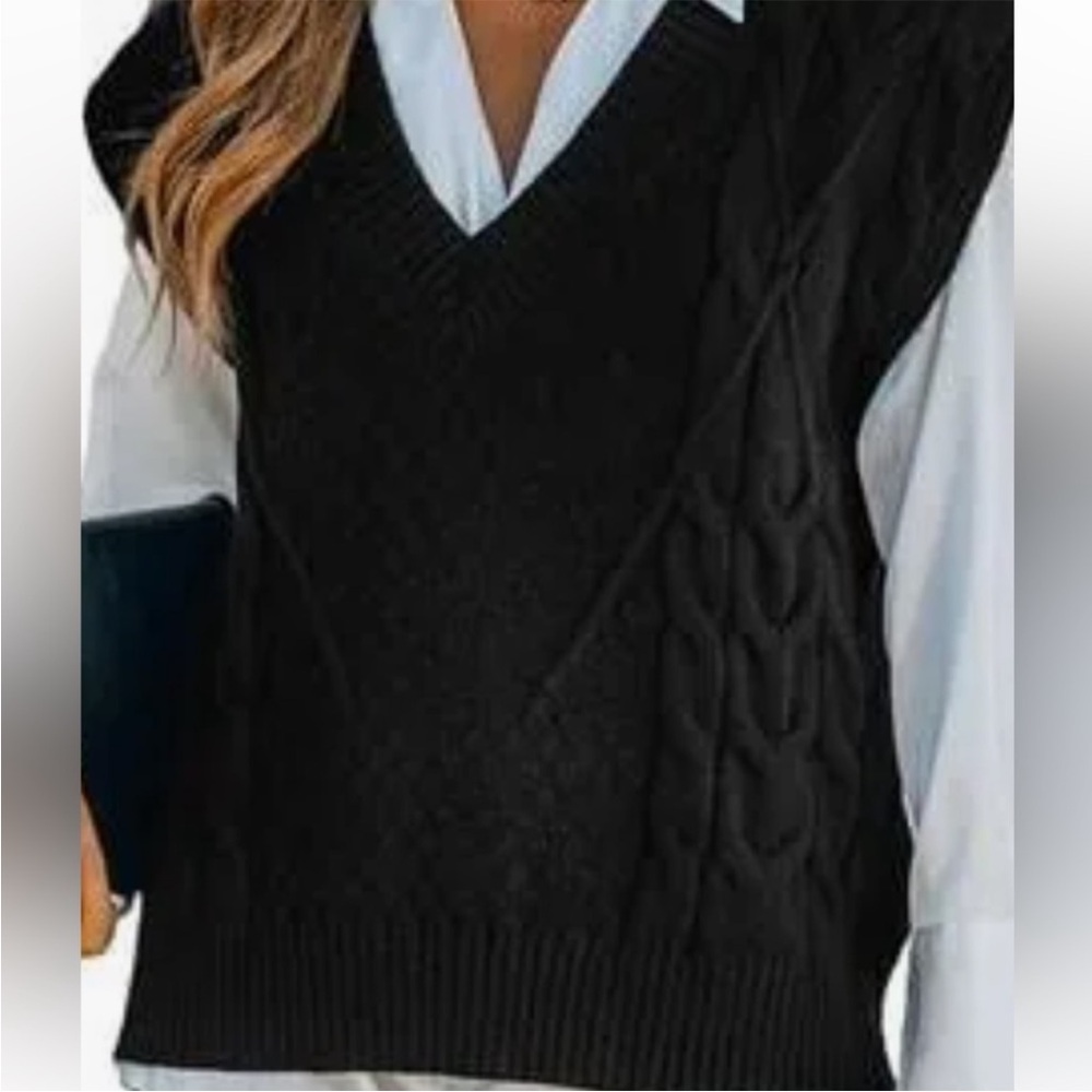 MerSea VNeck Lisbon Cable Knit Sweater Vest